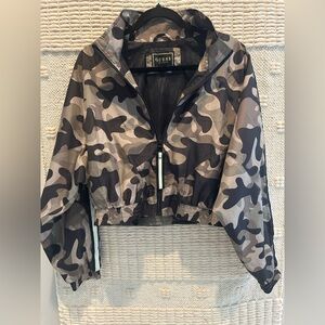 GUESS Camo Cropped Jacket